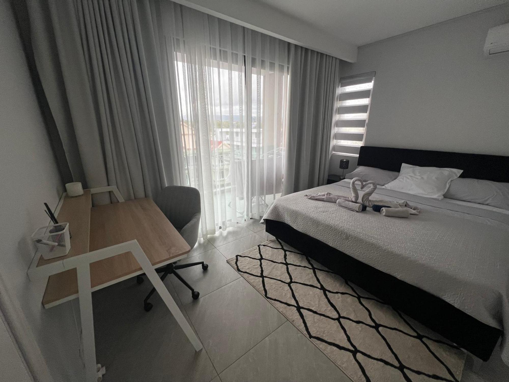 Top-Floor Modern 3Bd Penthouse With Beautiful Mountain View Terrace - 5 Min Walk To Beach Flic-en-Flacq Extérieur photo